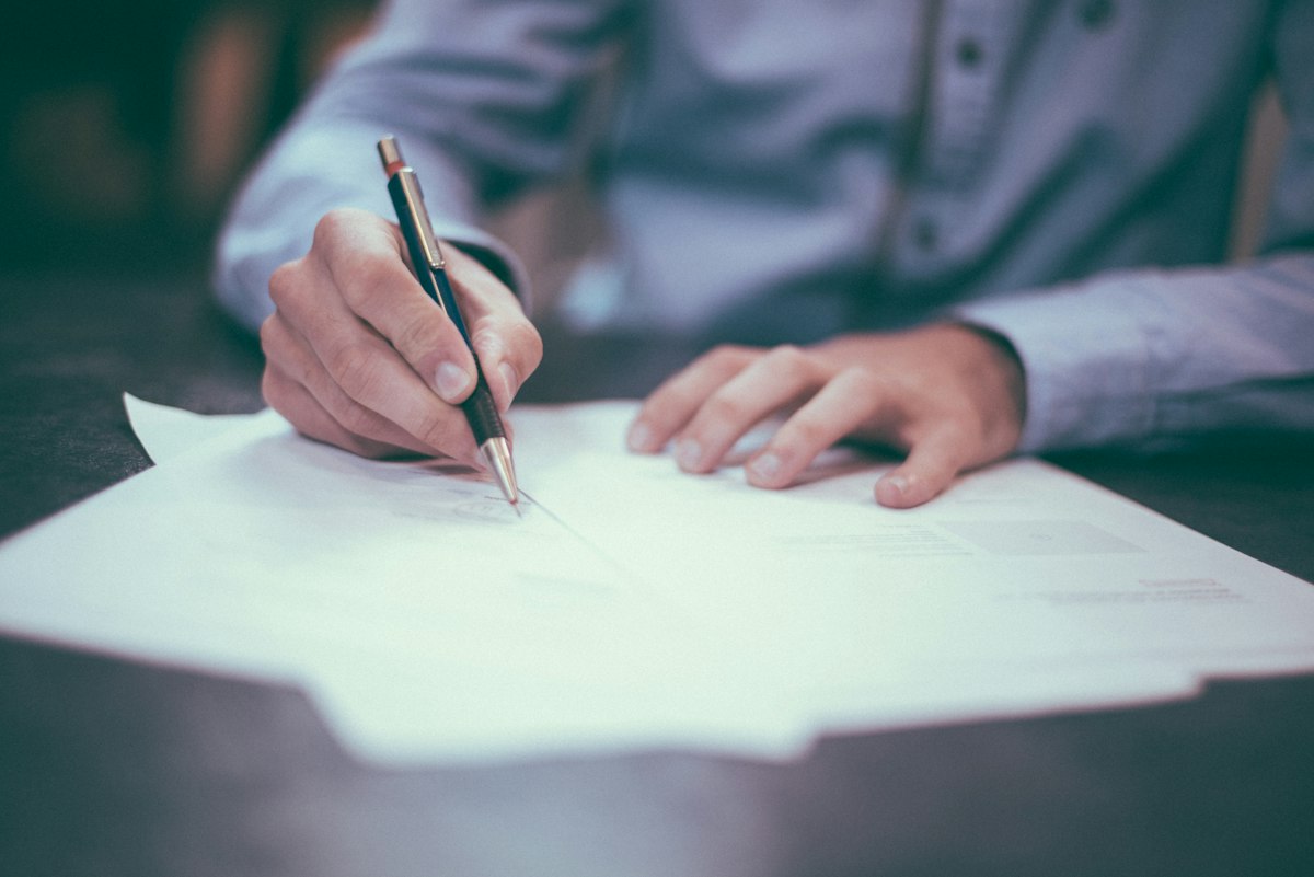 Firma de un informe pericial